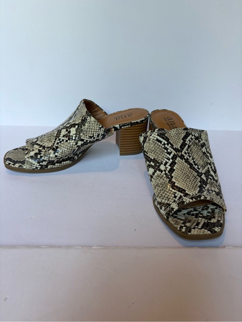 a.n.a. Women's Snake-Print Open-Toe Mule in Cream/Black Size 7M